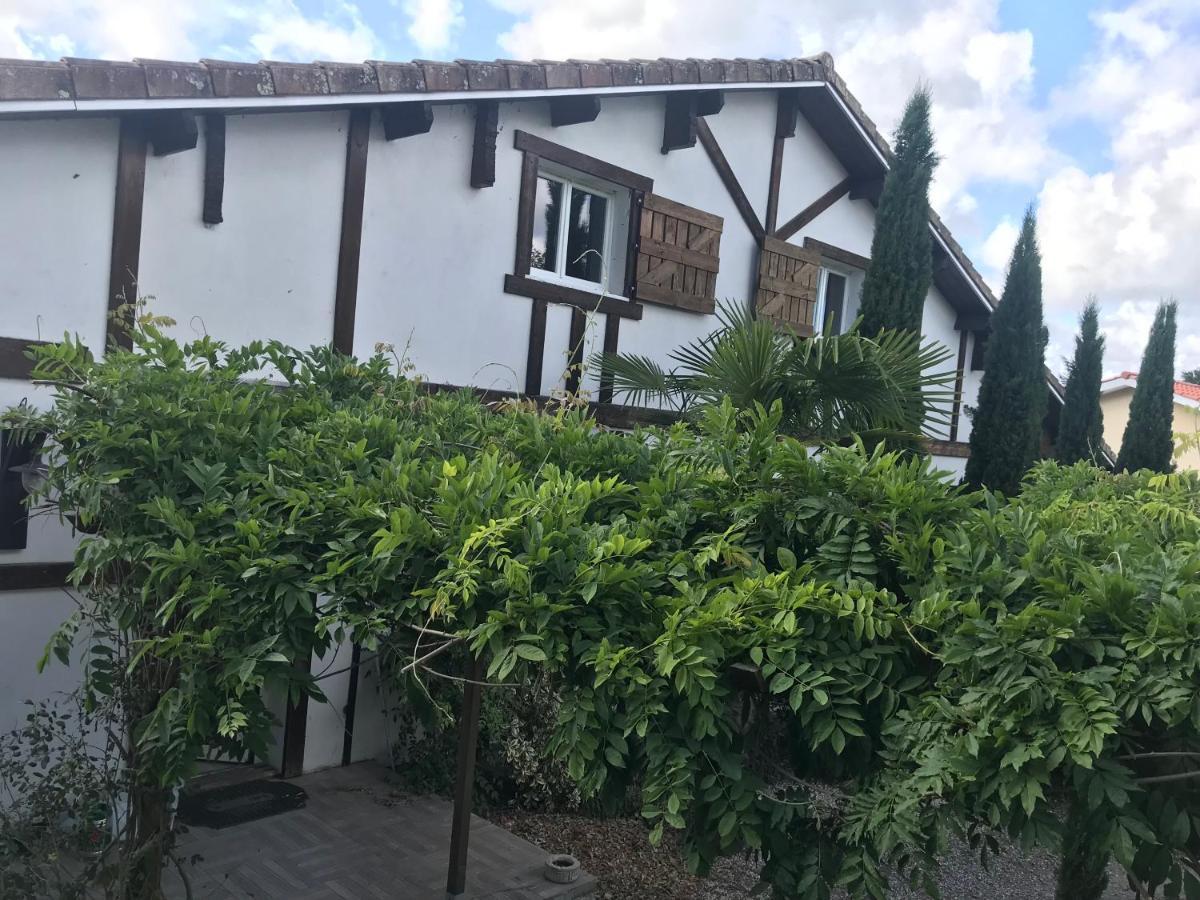 La Landaise Villa Sainte-Eulalie-en-Born Exterior foto